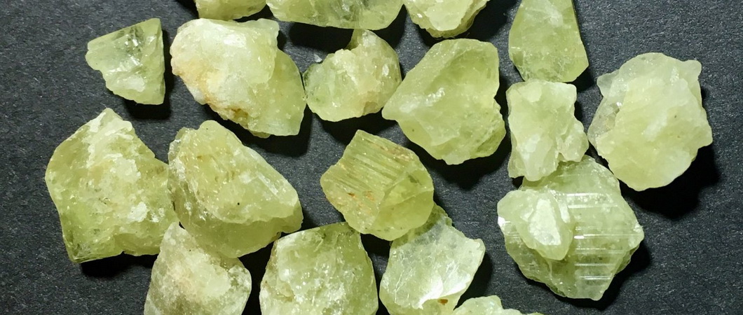 Бразилианит – камень гадалок и магов