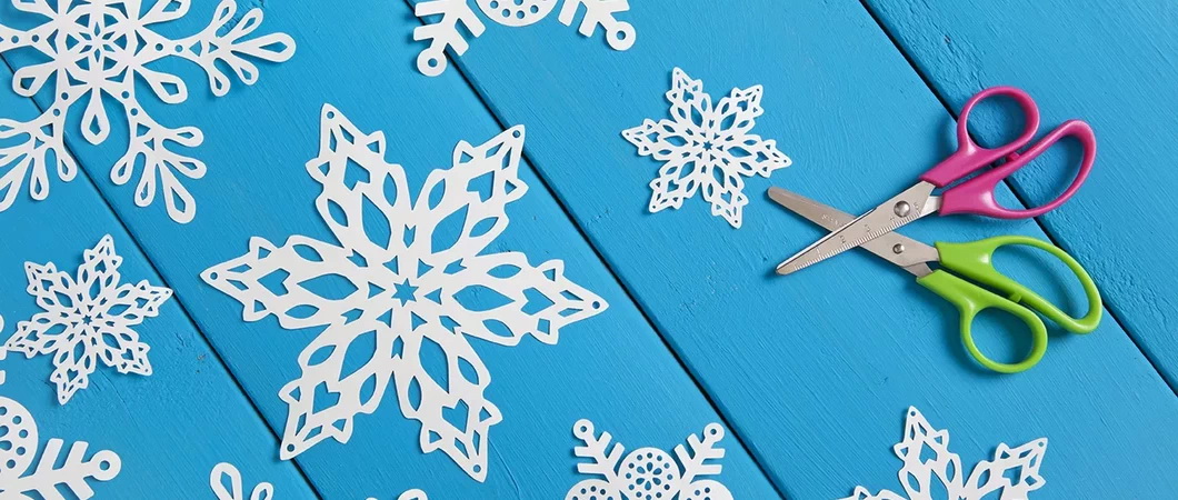 Как сделать простые красивые снежинки из бумаги