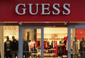 Модная женская одежда бренда Guess
