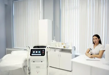 Домашние IPL-приборы против лазерной эпиляции в клинике: врач-косметолог объясняет, что действительно работает