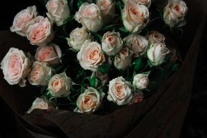 Самый популярный цвет роз: что дарят чаще?