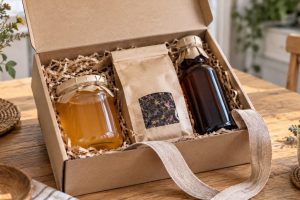 Как собрать натуральный продуктовый подарок: мёд, чай и сбитень Как собрать натуральный продуктовый подарок: мёд, чай и сбитень